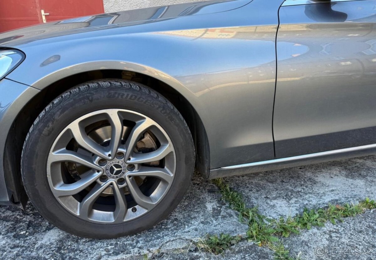 Mercedes Benz C220 - 8