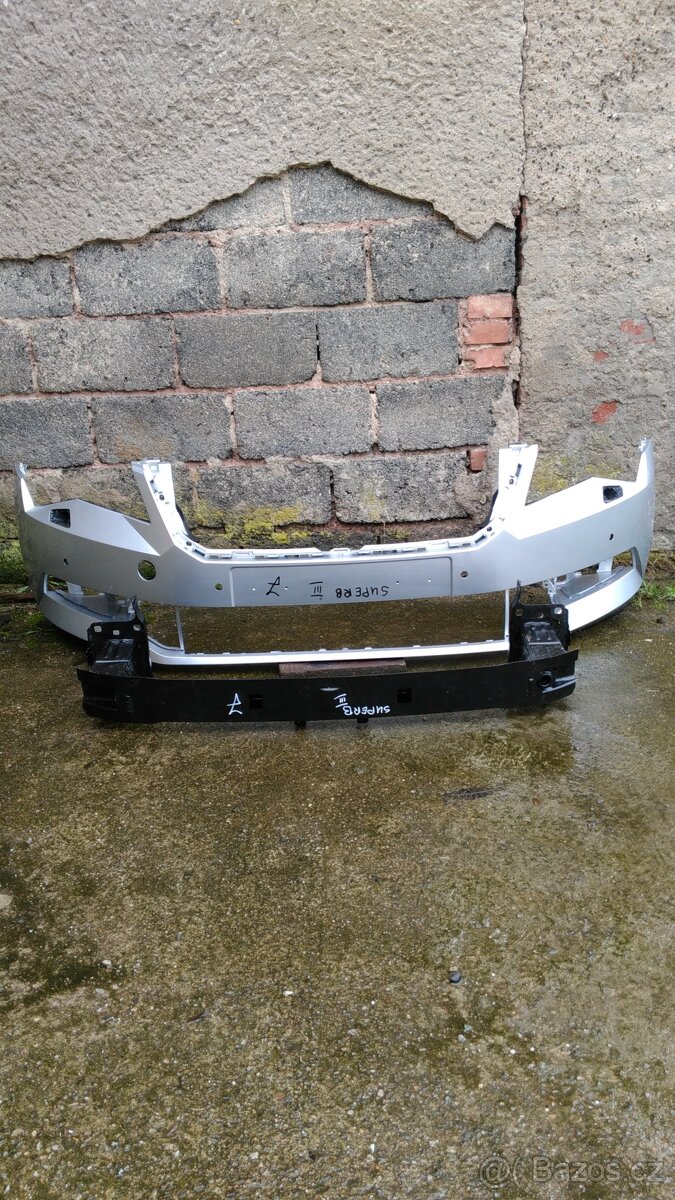 Škoda Superb III, 3 + lift díly na přední část, airbagy - 8