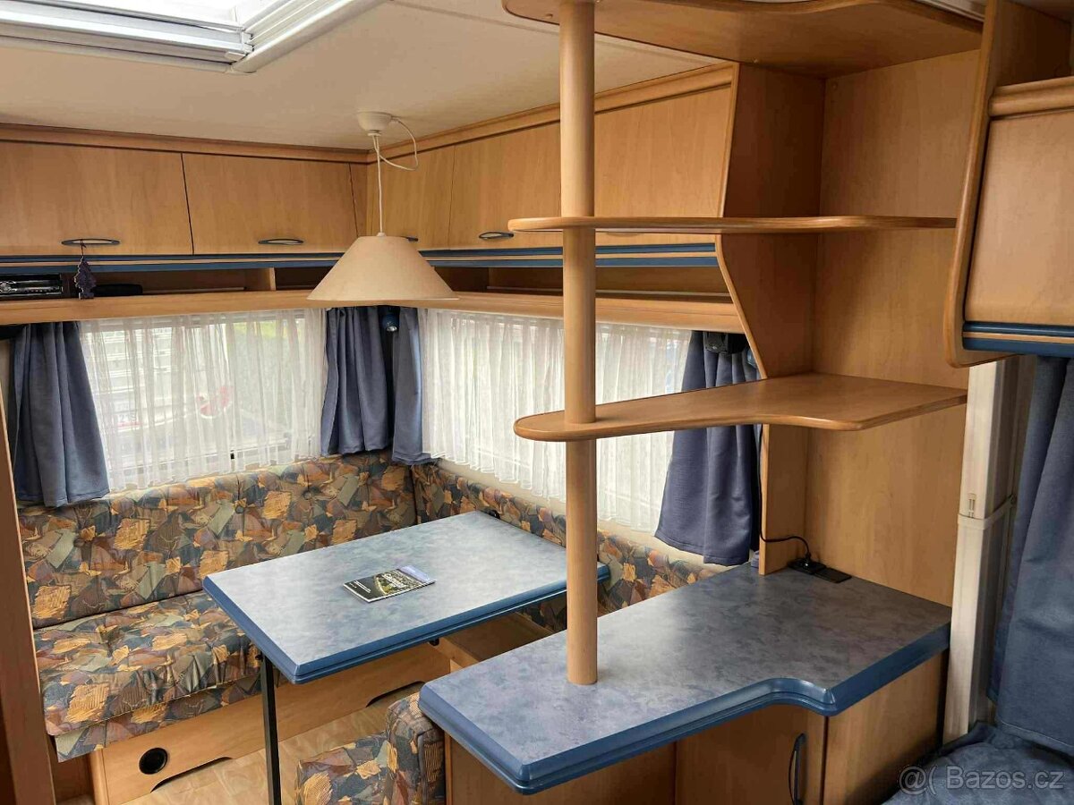 Hobby De Luxe 440 / 100 km/h/ Francouzská postel - 8