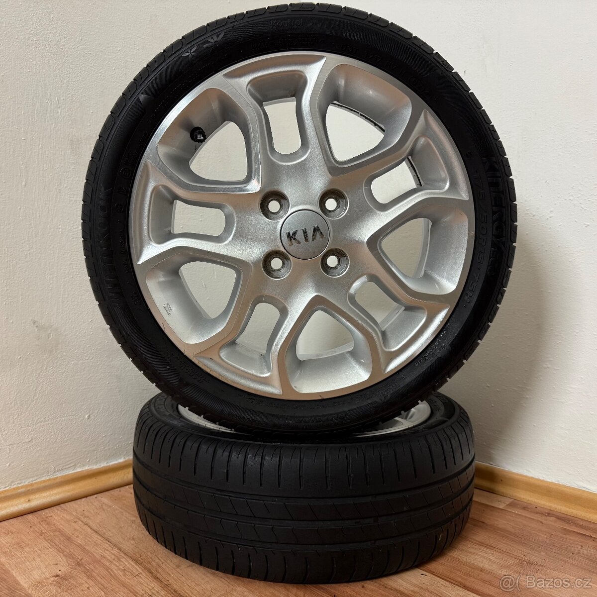 KIA PICANTO II 4x100 R15 ET52+LETNÍ 175/50R15 5/4mm - 8