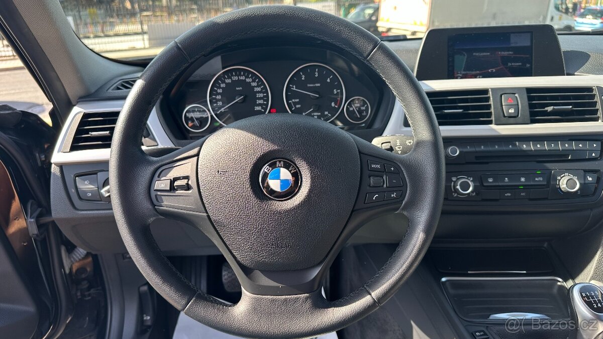BMW 318d 105kW Stav,Navi,Tažné - 8