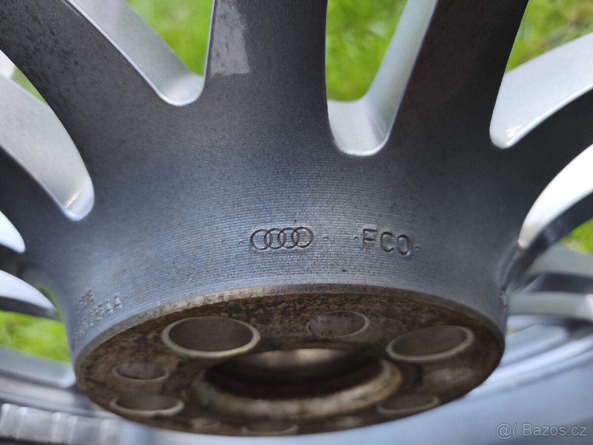 Originál Audi kola r20 - 8