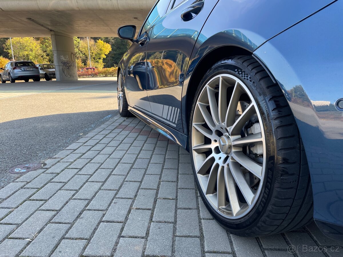 Mercedes A35 AMG - 8