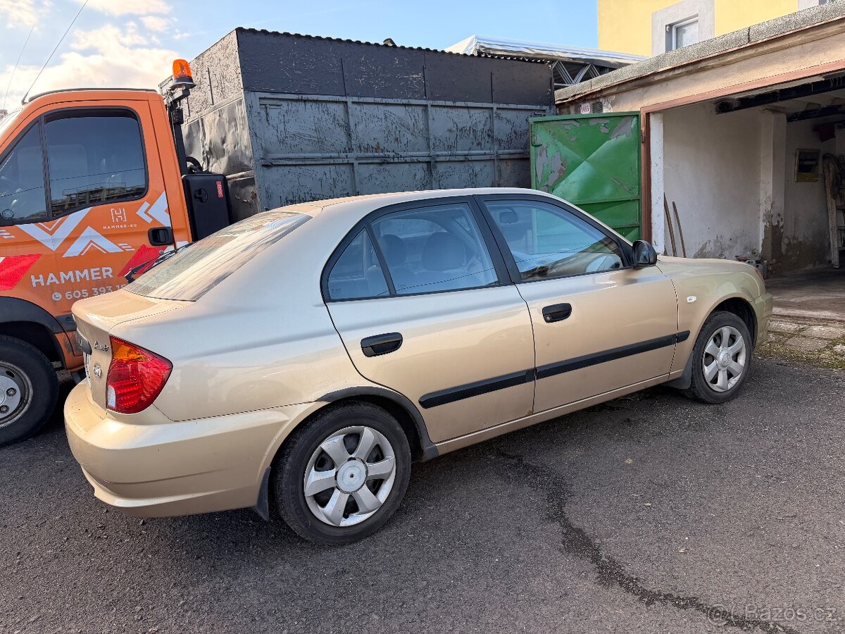 Hyundai ACCENT - 8