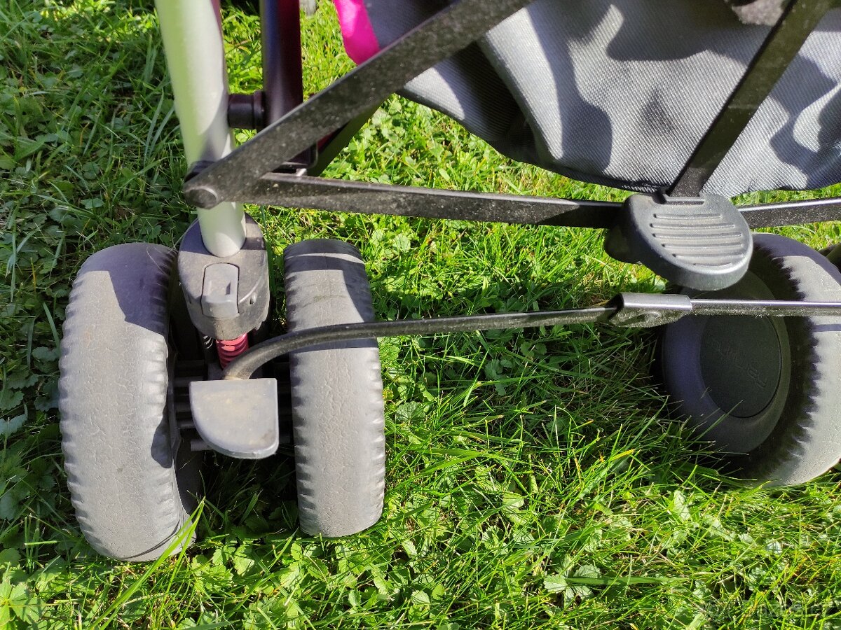 Sportovní kočárek Chicco - 8