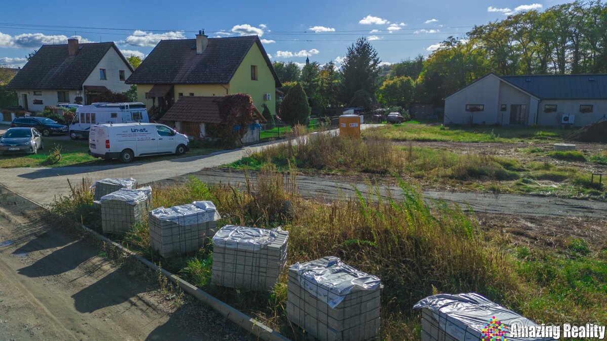 Prodej krásného stavebního pozemku v obci Nová Ves I u Kolín - 8