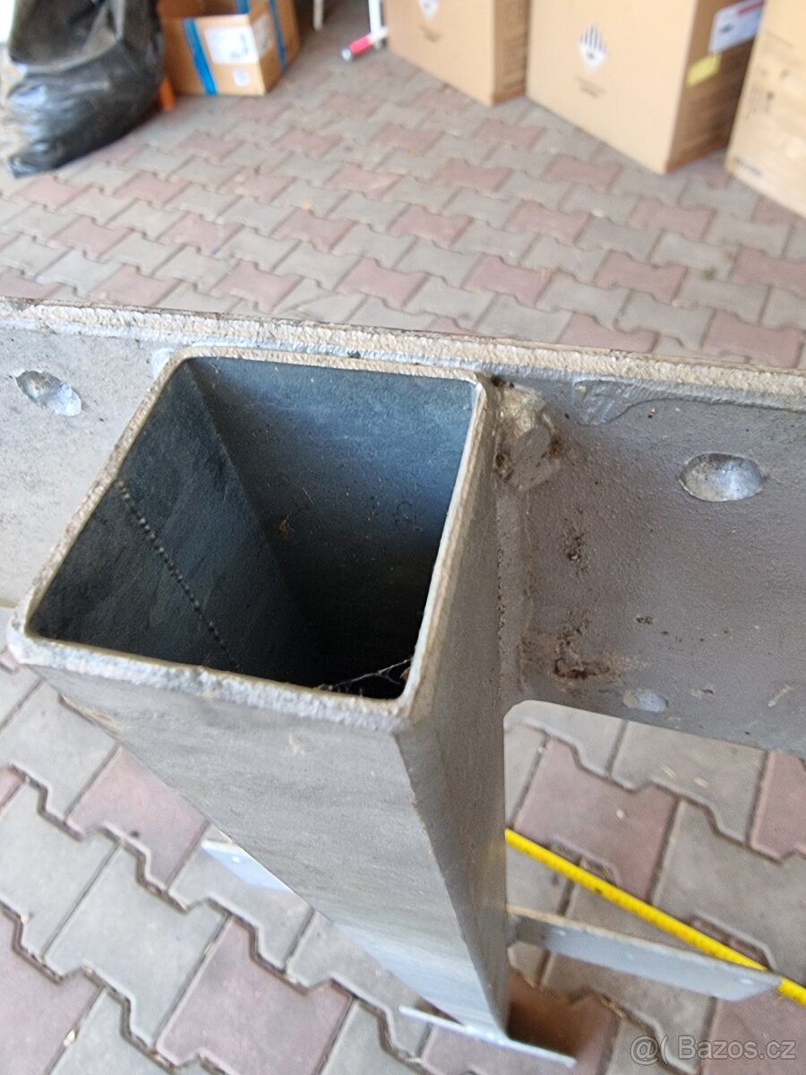 Stojka zabradlí - 8