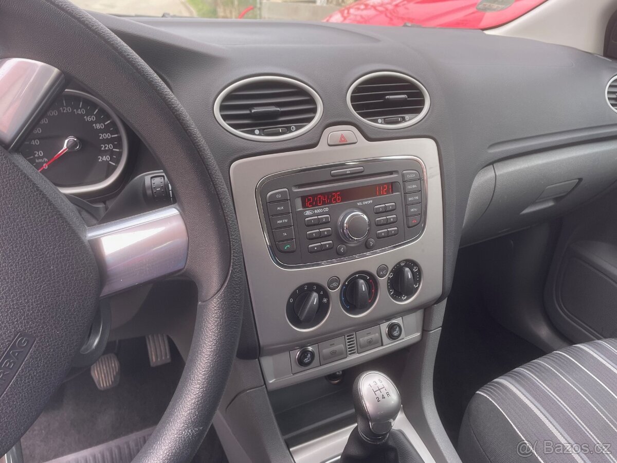 Ford Focus 1.6 benzín 74kW - 8