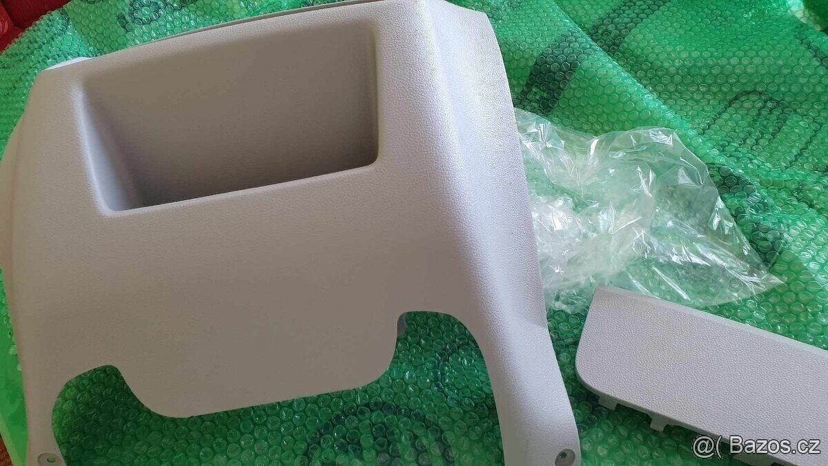 Originální kastlík pro autorádio ŠKODA Fabia 2 / Roomster - 8