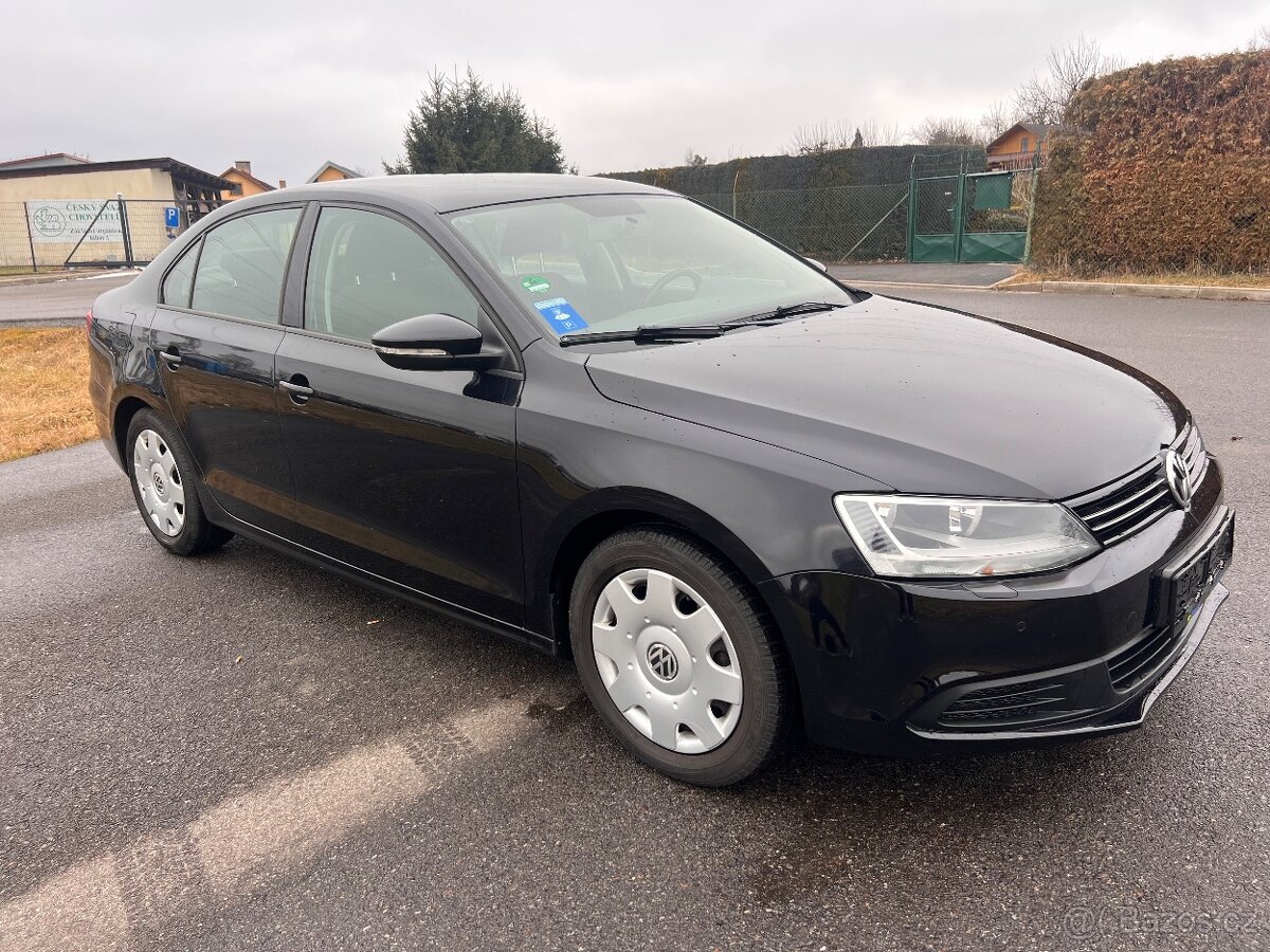 Volkswagen Jetta - 8