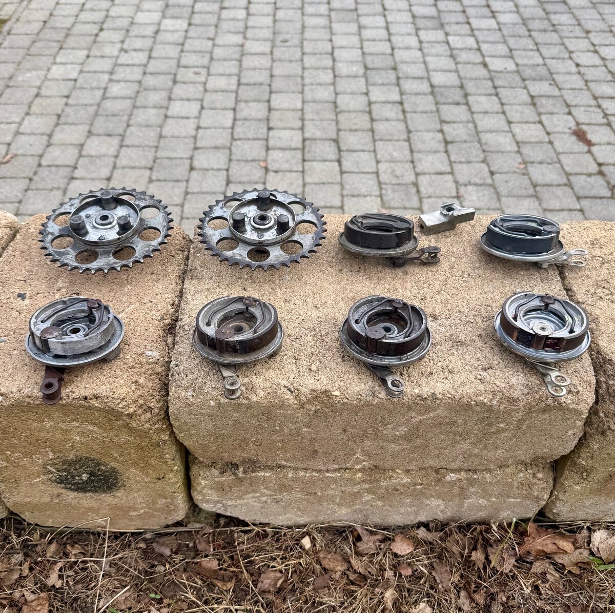 Jawa Jawetta, Stadion - díly - 8