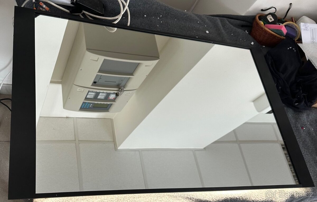 černé LED zrcadlo 1000x600 - 8