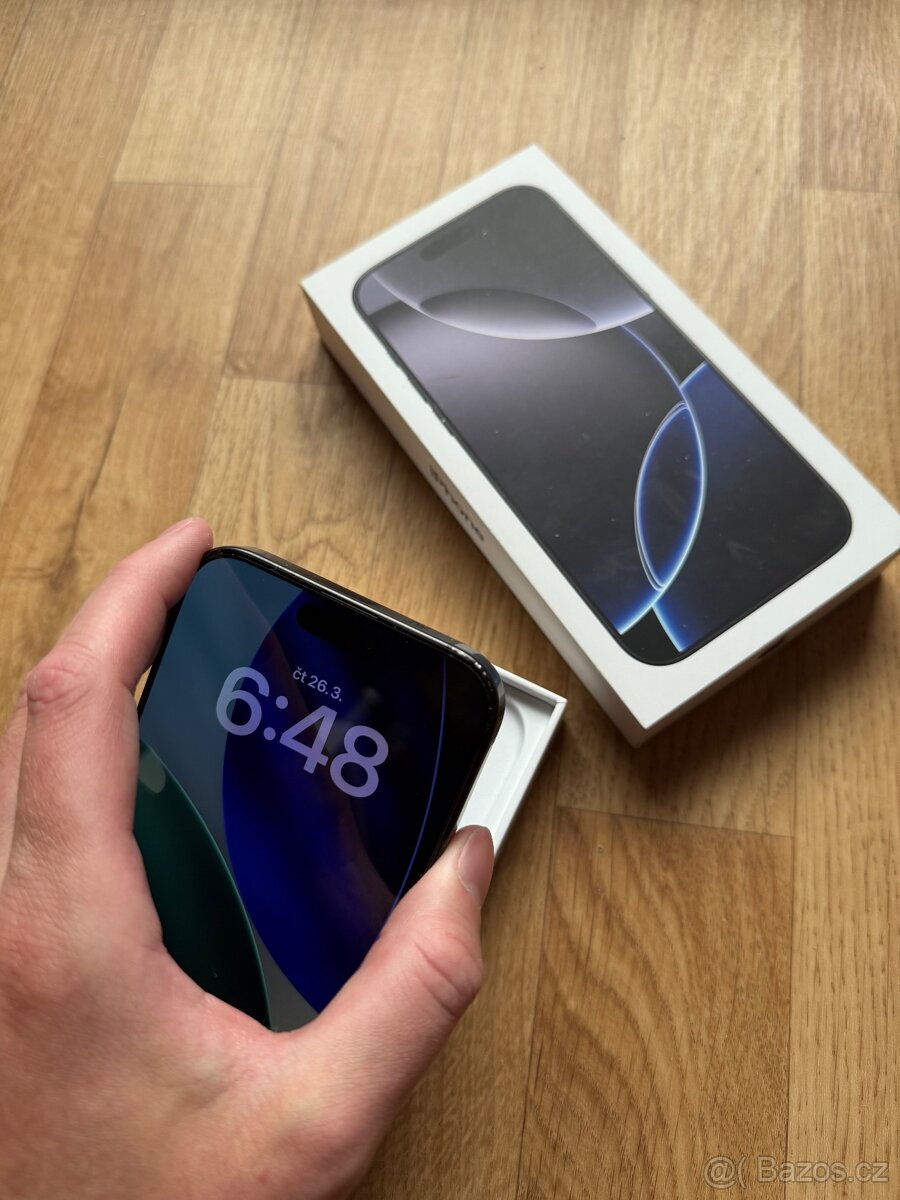 Apple iPhone 16 Pro Max 256GB černý - 8