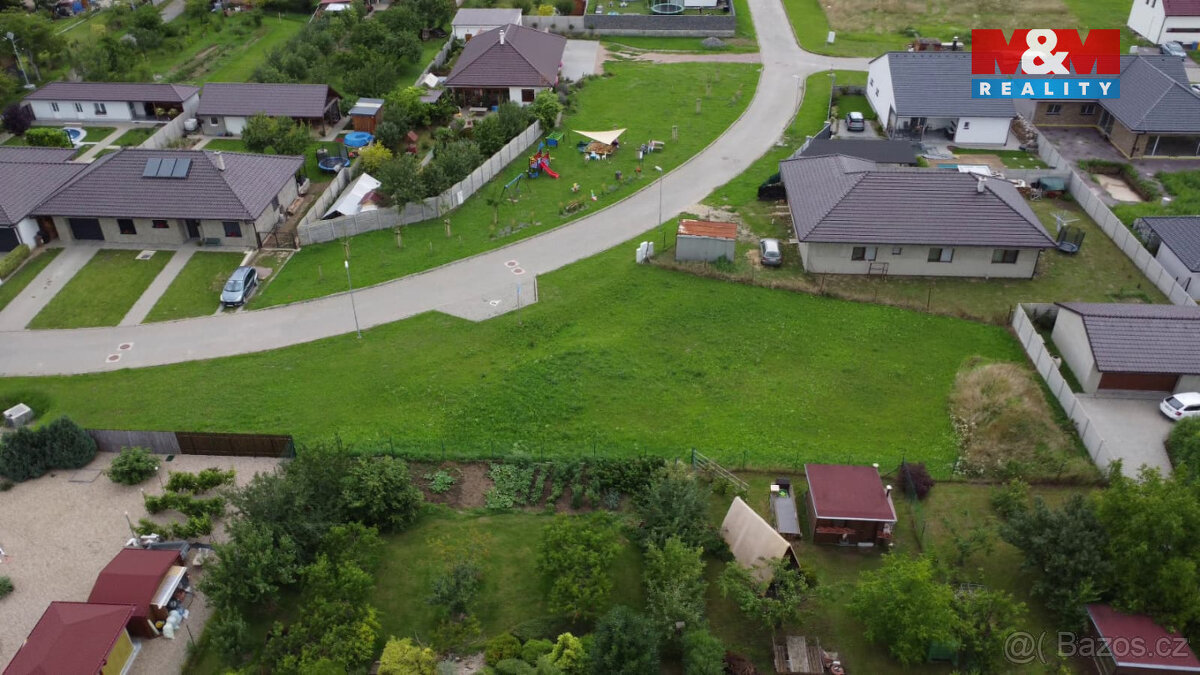 Prodej pozemku k bydlení, 952 m², Milovice - 8