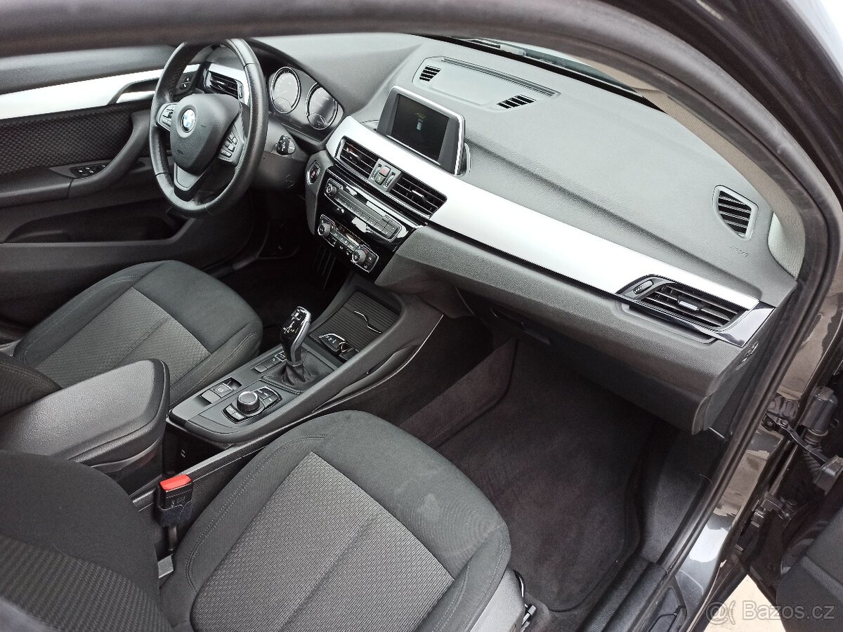 BMW X1 sDRIVE 20i 141kW ČR - 8