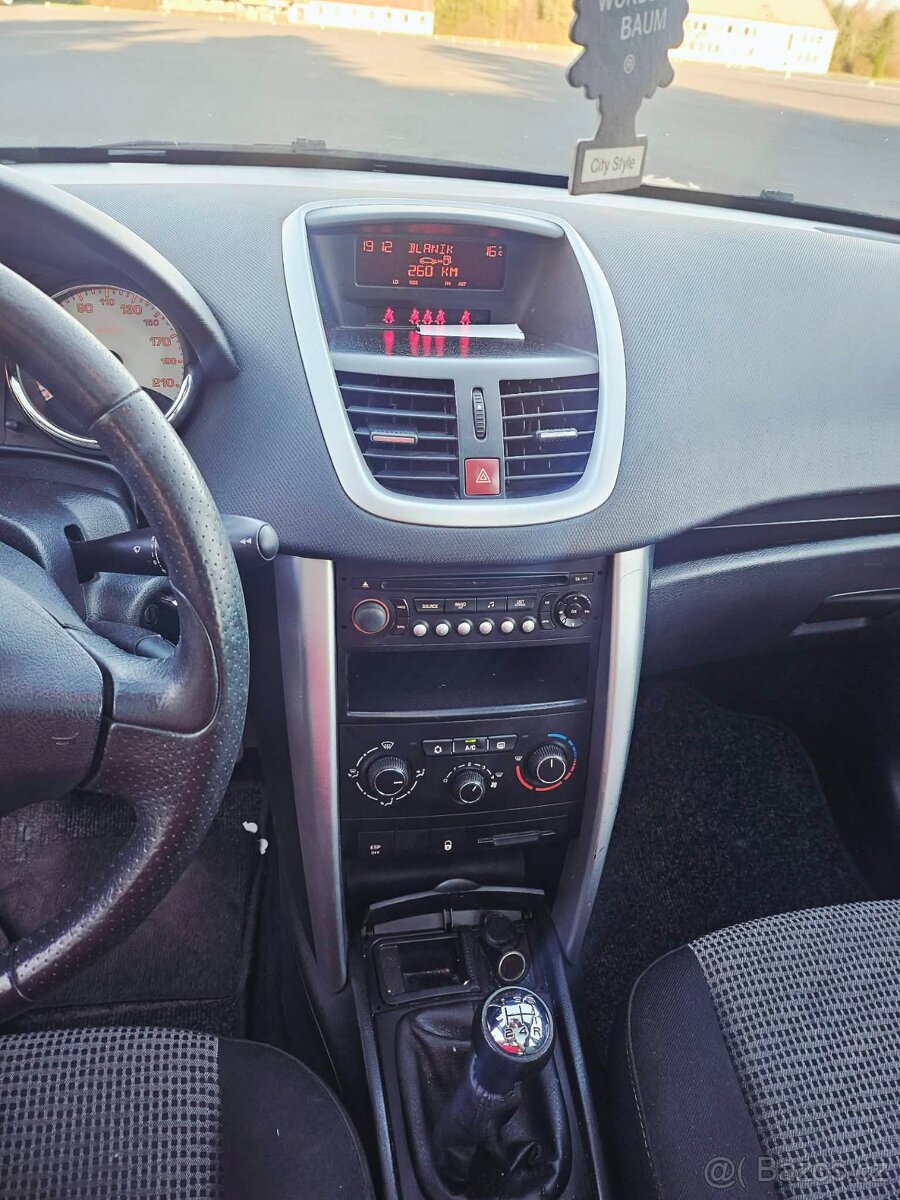 Peugeot 207sw 2010 - 8