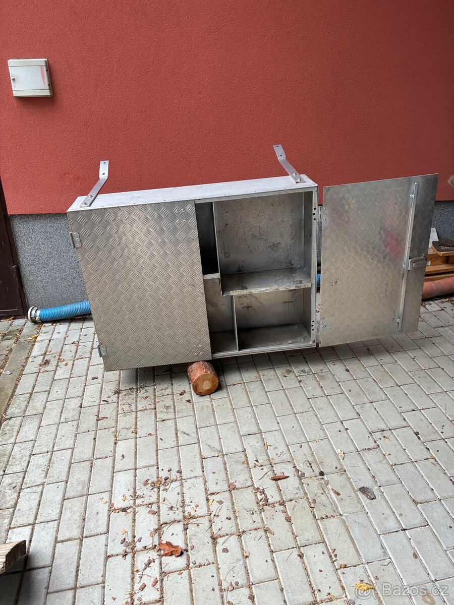 Dílenská skříň - 8