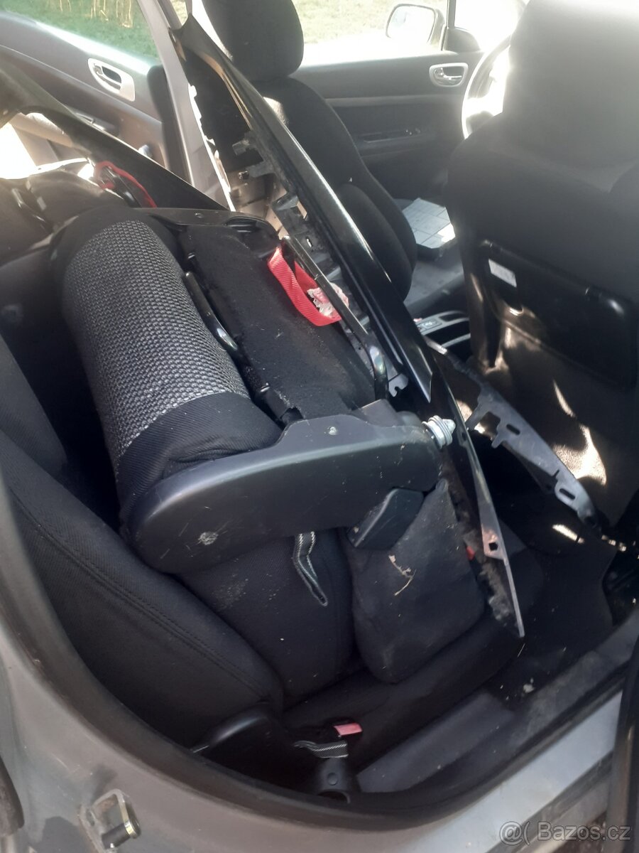 Peugeot 307 sw 1,6hdi 7míst - 8