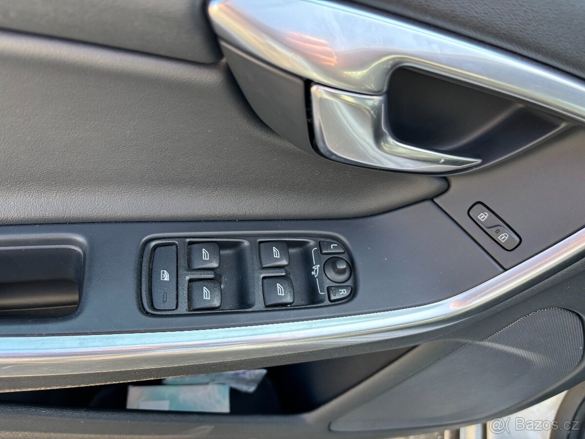 Volvo V60 2.0 D3 110kw R-Design 2016 DPH - 8