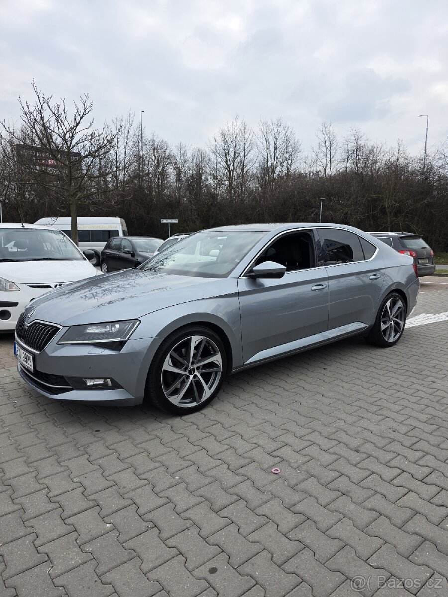 Škoda Superb - 8