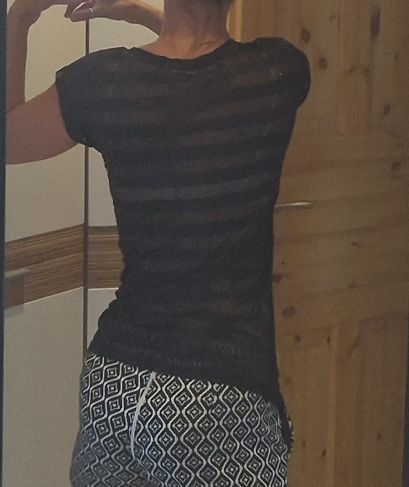 Nové dámské tričko černé průsvitné vel S až M s flitry - 8