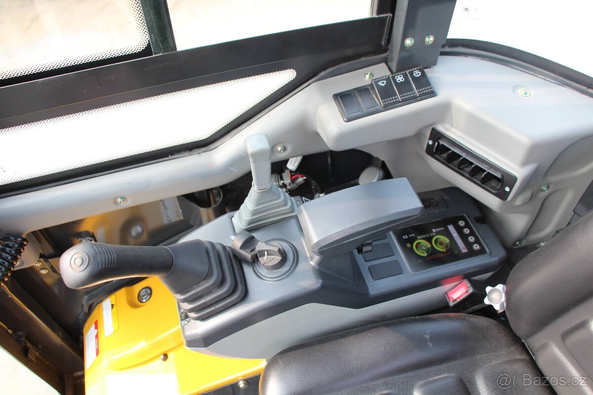 Minibagr KIMA KMZ 20 - 8