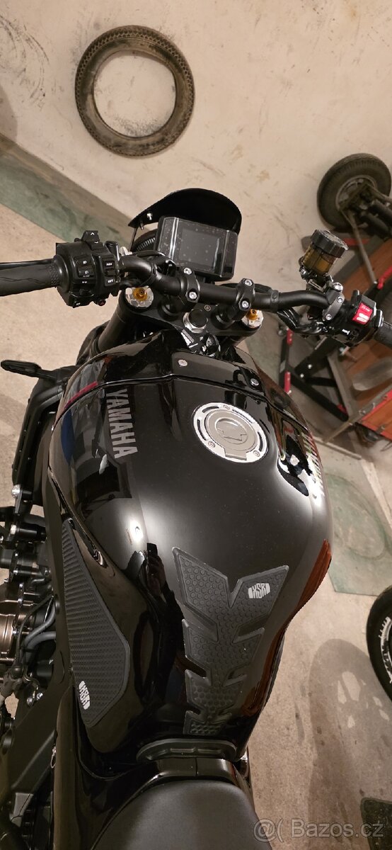 YAMAHA XSR 900 SP - 8