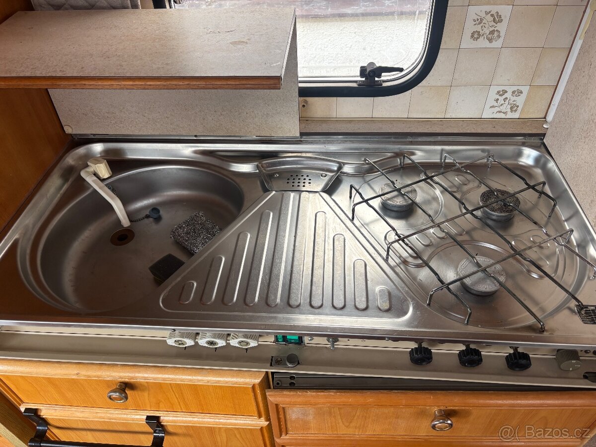 Karavan palandy,predstan - 8