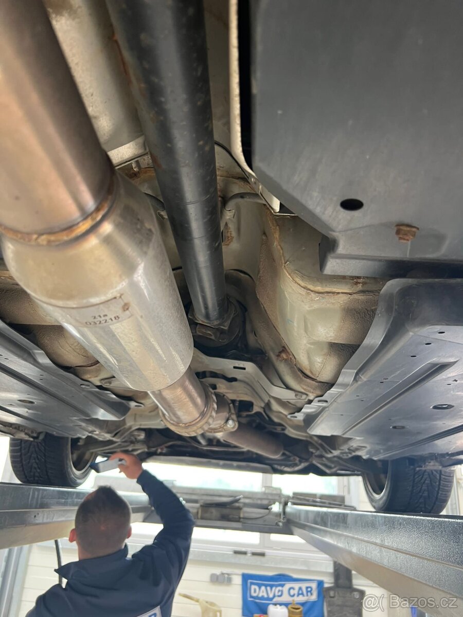 SUBARU IMPREZA WRX STI 2011 - 8