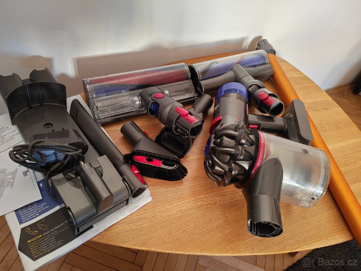 Vysavač Dyson V8 - 8