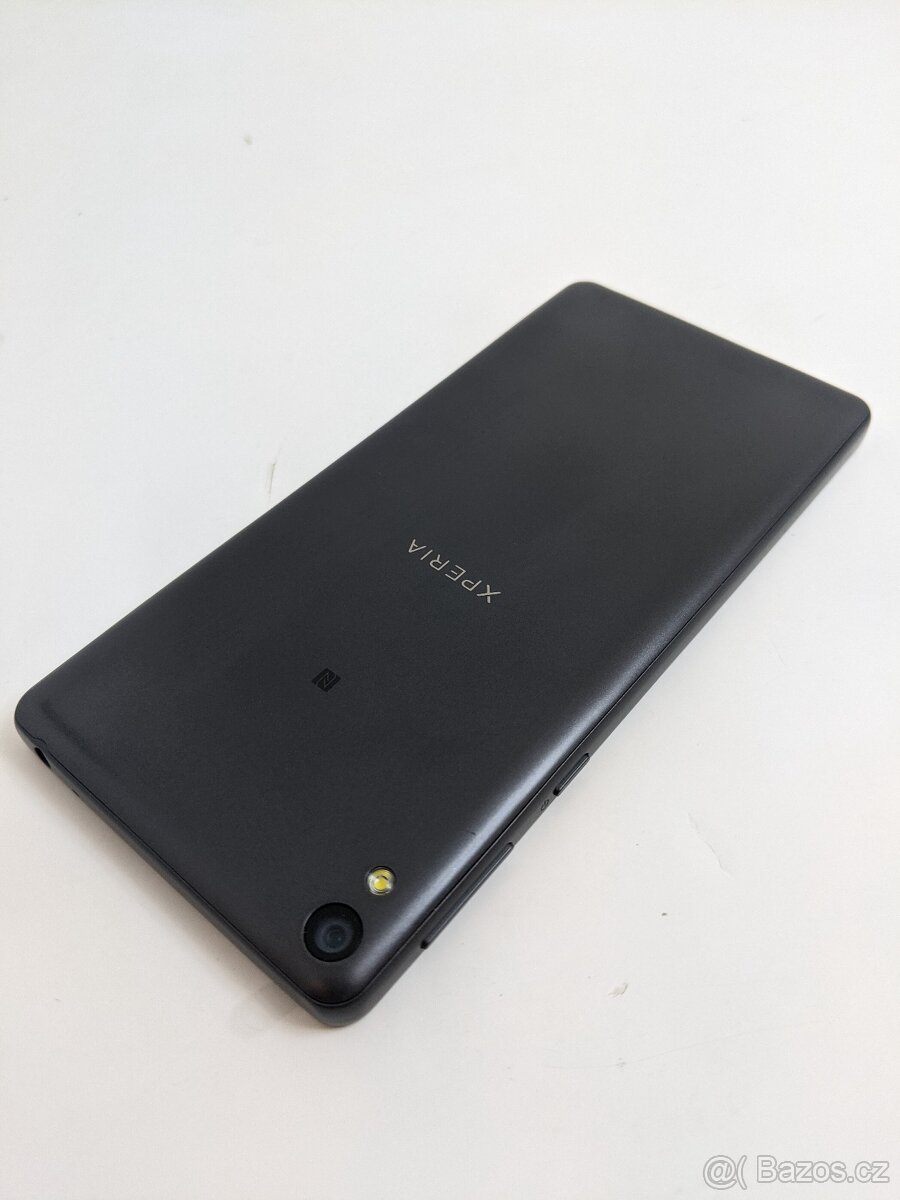 Sony Xperia E5 1.5/16gb Silver. Záruka 6 měsíců. - 8