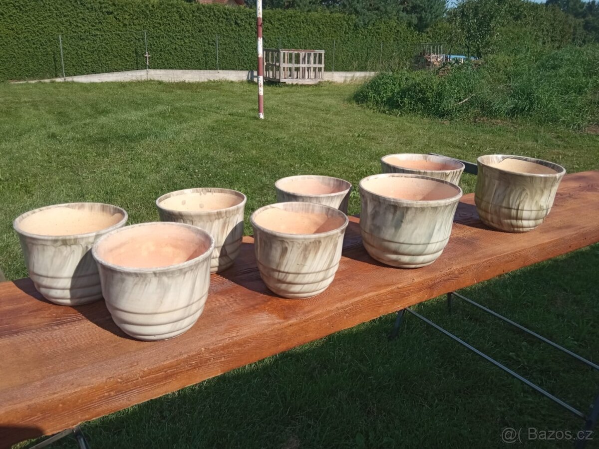 Keramické obaly na květináče-celkem 8 ks,zahrada,dekorace - 8
