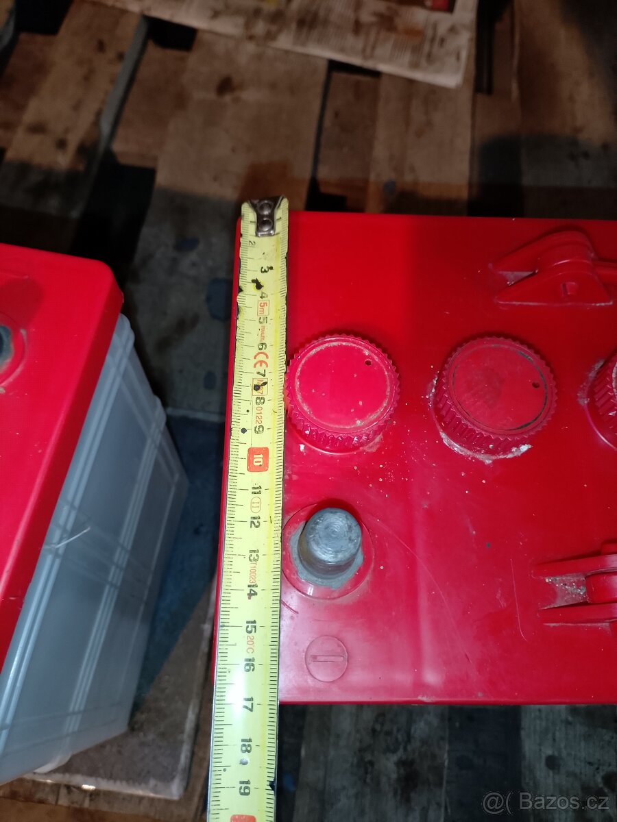 Trakční baterie 2x + nabíječka - 8