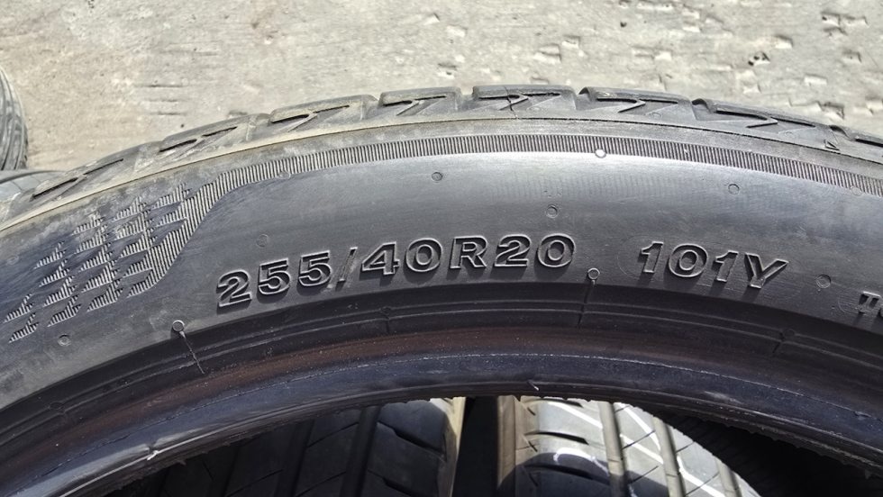 Letní pneu 255/40/20 Bridgestone - 8