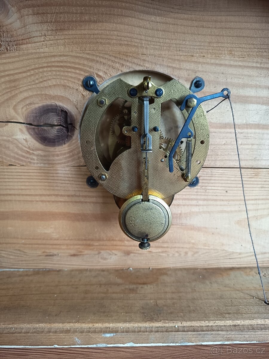 Nástěnné hodiny - 8