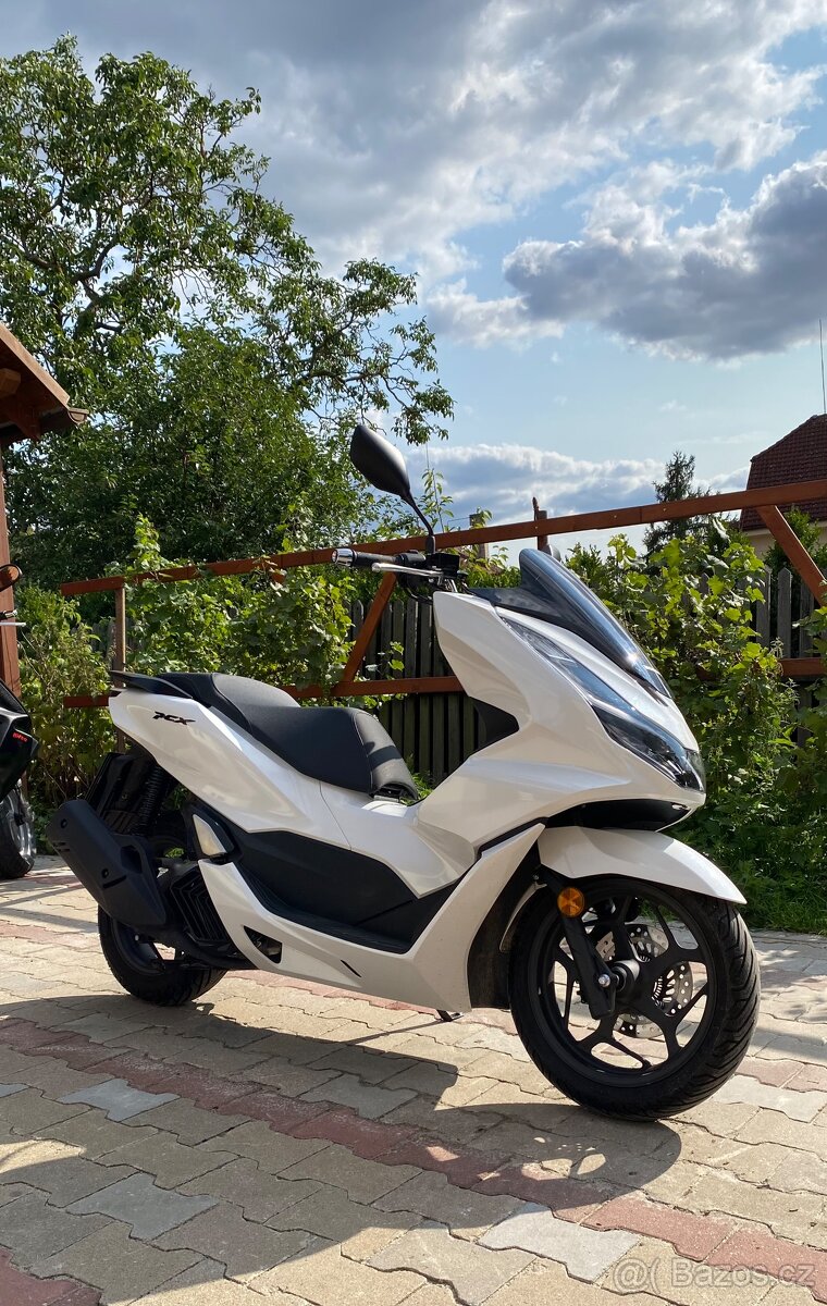 Skútr Honda PCX 125 rv. 2023 - 8