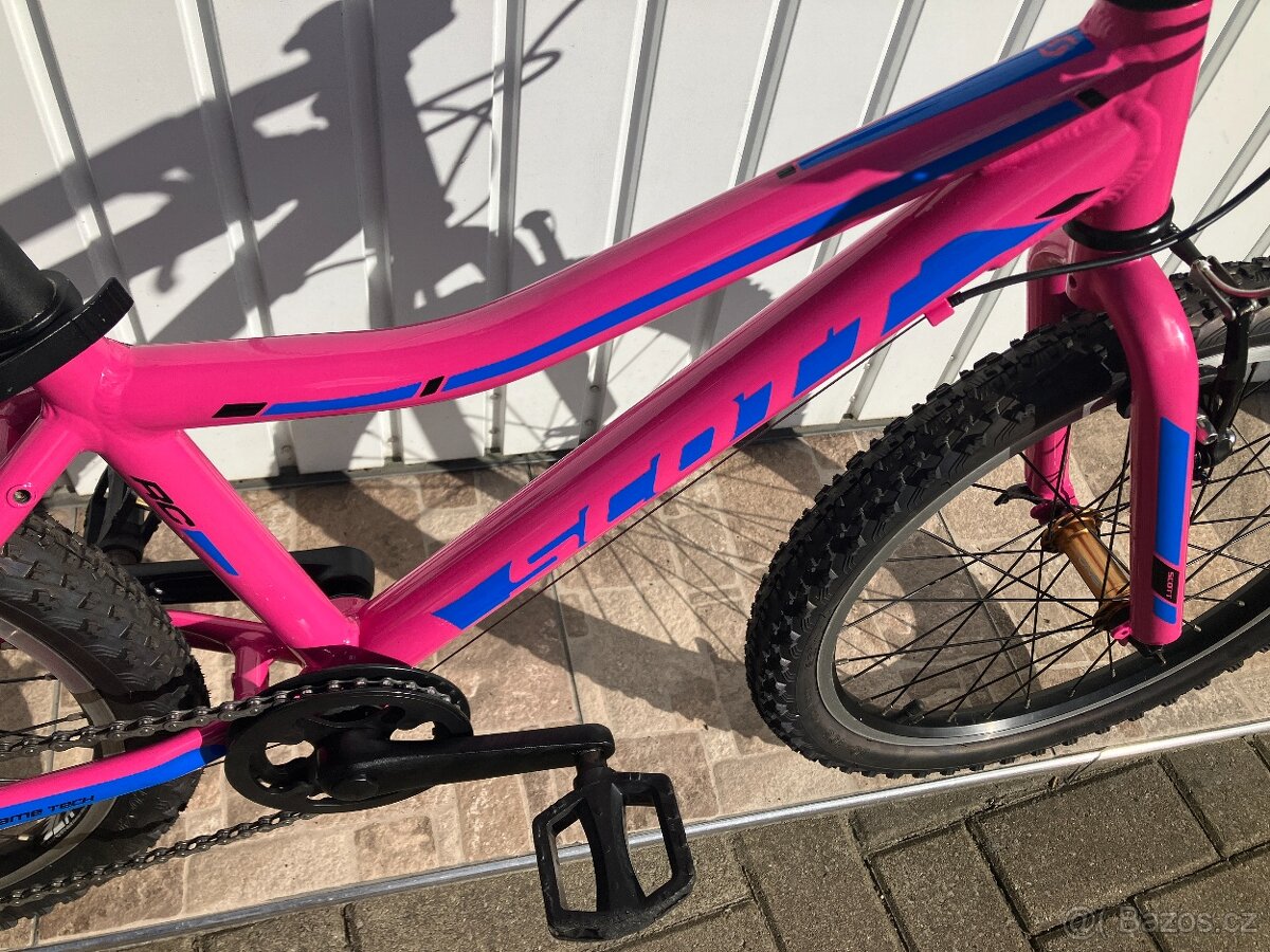 DĚTSKÉ KOLO 20 - 8