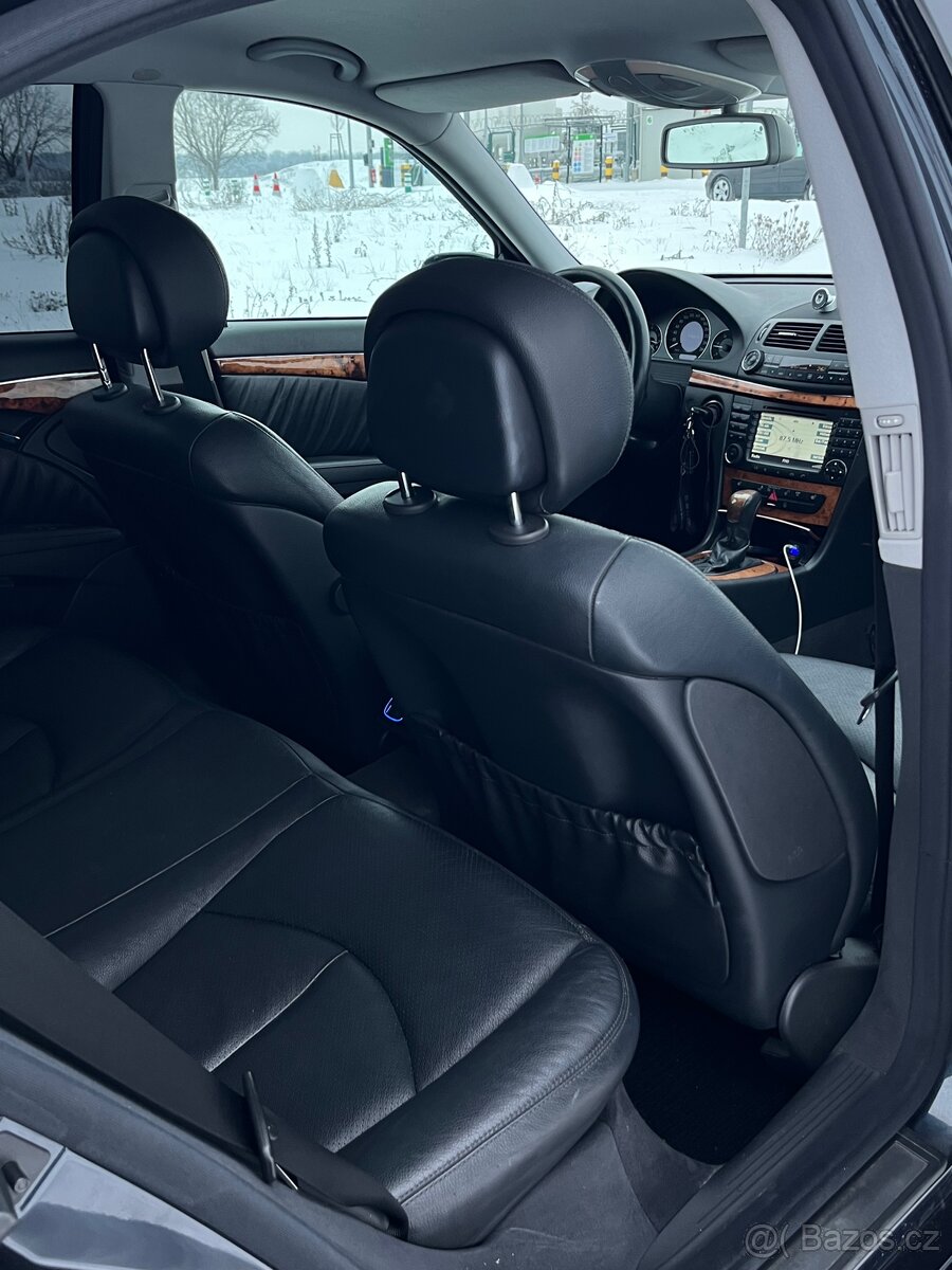 Mercedes-Benz W211 - 8