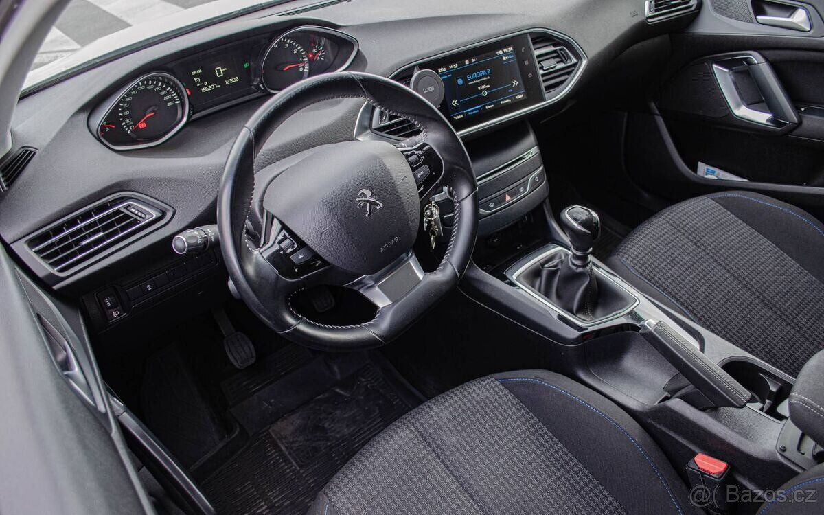 Peugeot 308 1.2 PureTech - 8