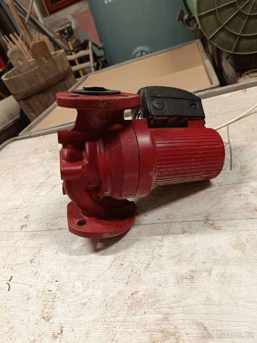 Oběhové čerpadlo grundfos - 8