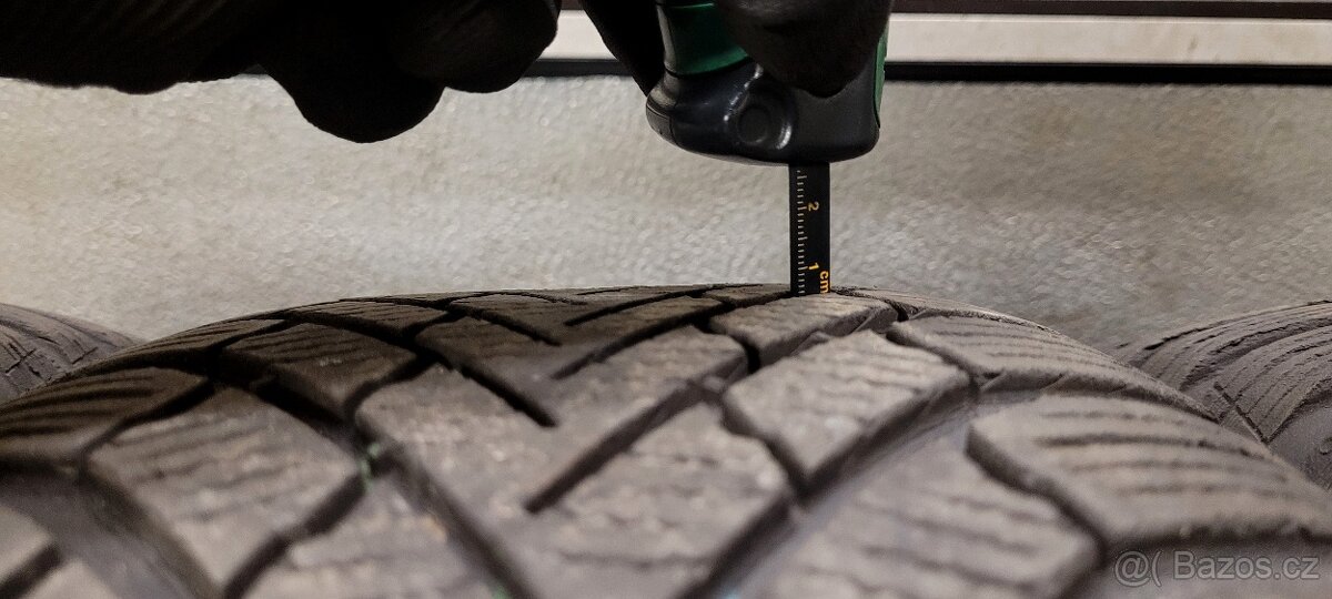 Škoda Octavia 3,alu 16',černé,zimní Continental - 8