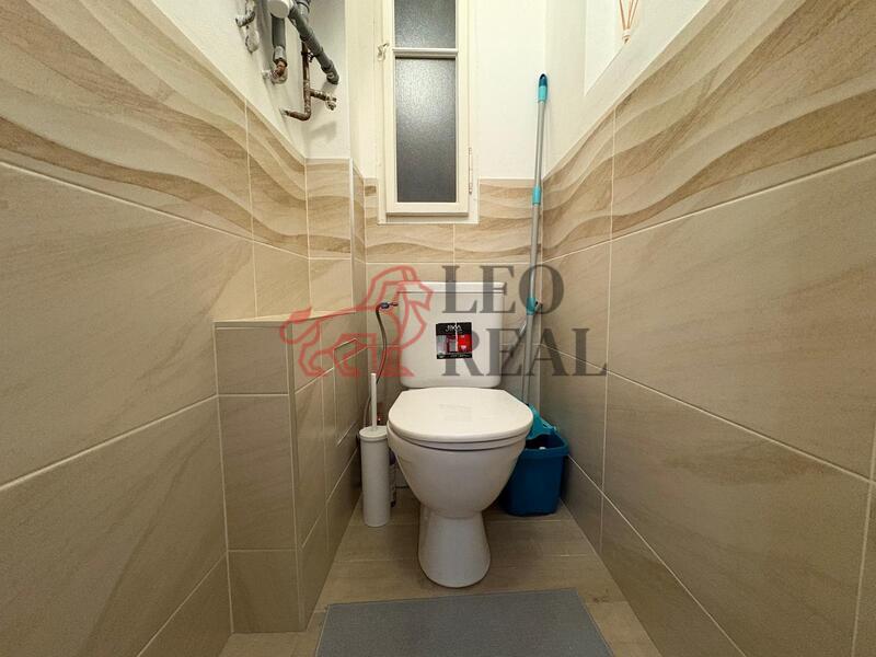 Pronájem bytu 1+1 o velikosti 43 m2 - 8