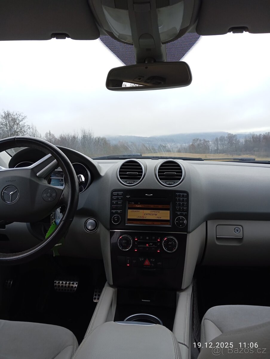 Mercedes-Benz ML320 - 8