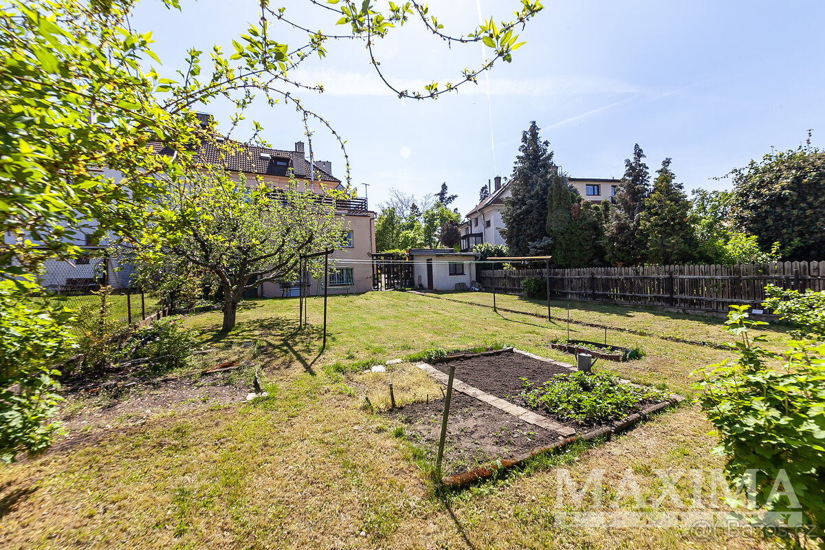 Dům 6 a více o ploše 300 m2 - Praha, Žižkov - 8