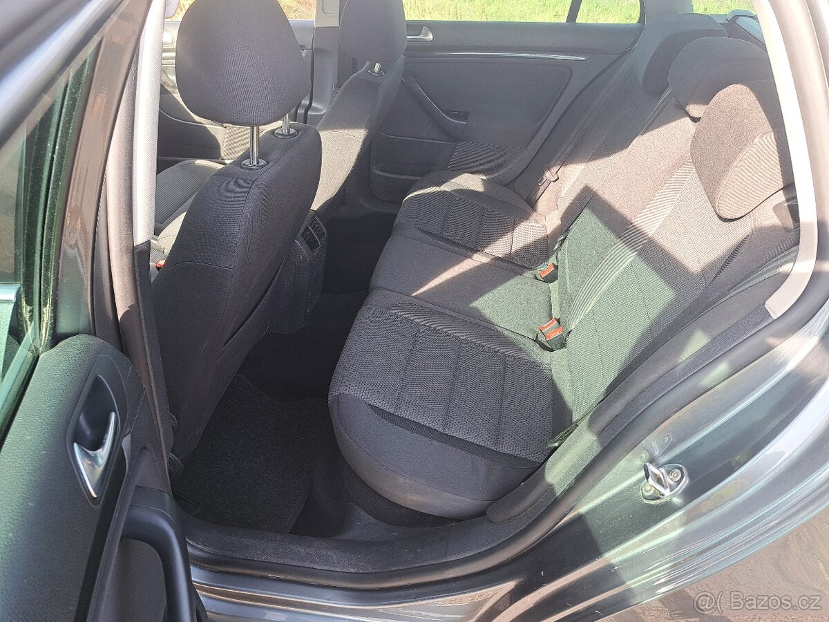 Volkswagen Golf VI, 1.6 tdi, 77 kW, Comfortline, tažné - 8