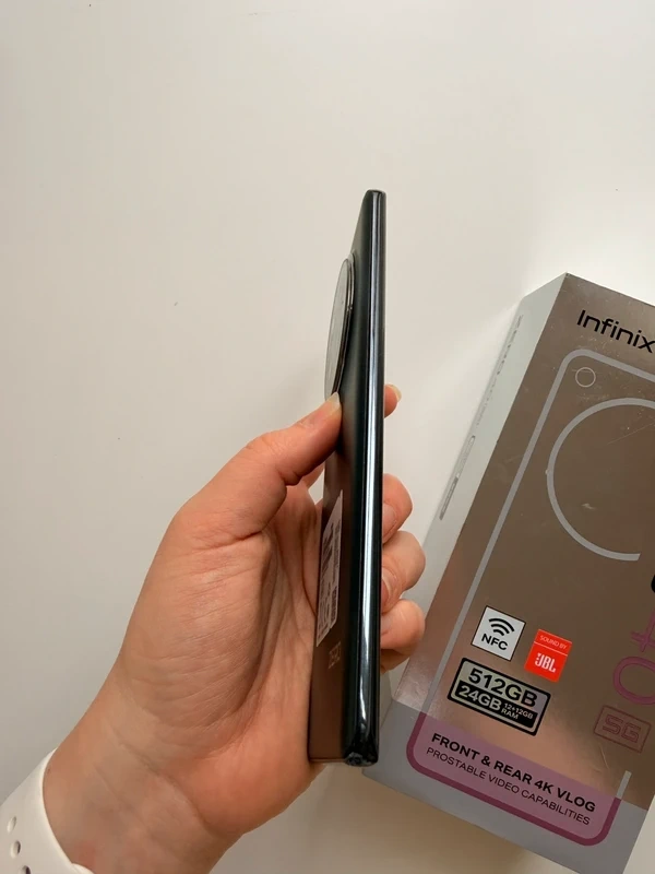 Infinix ZERO 40 5G 24GB/512GB - 8