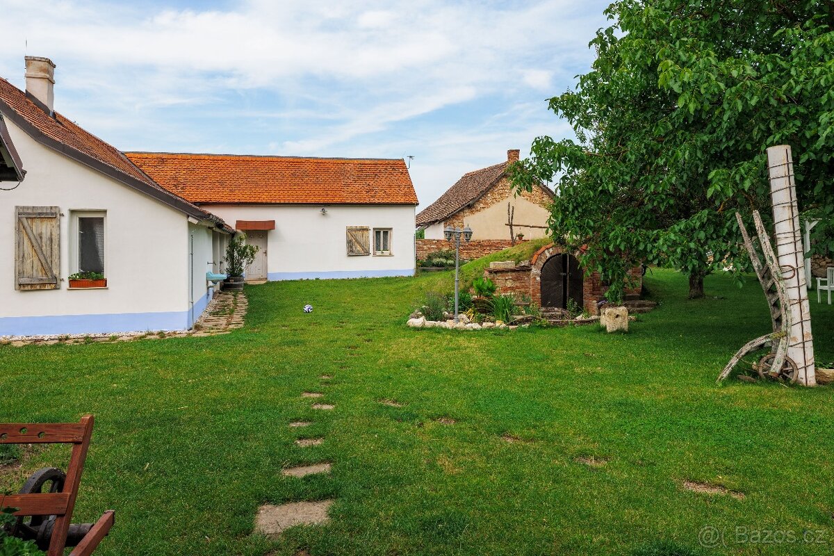 Moravský statek u Pálavy - 8