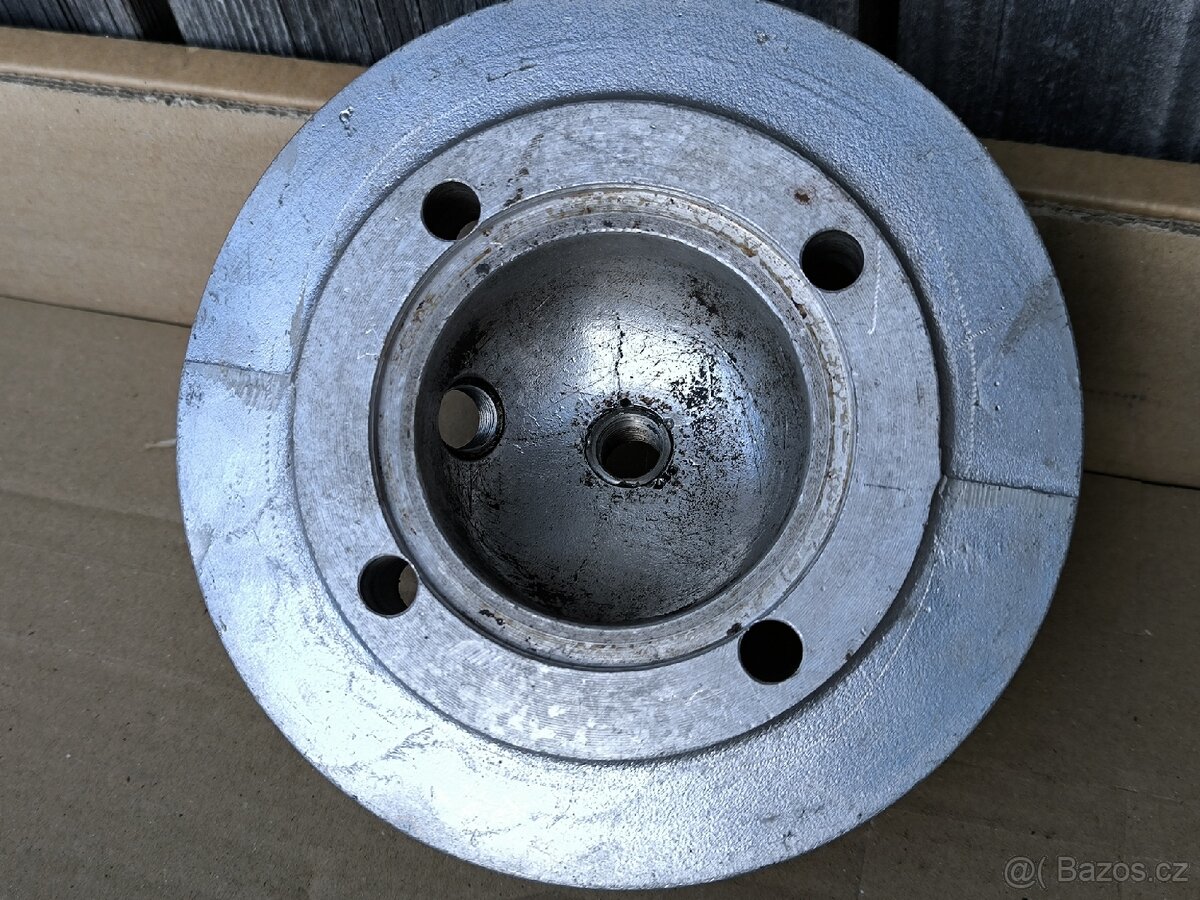 Hlava válce motoru BD 1S 72a - 8