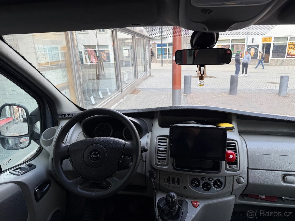 Opel vivaro - 8