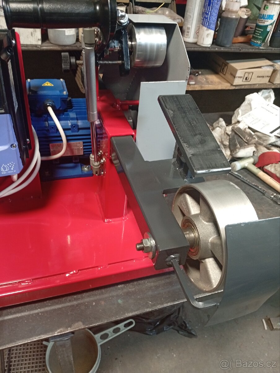 Pásová bruska pro výrobu nožů. - 8
